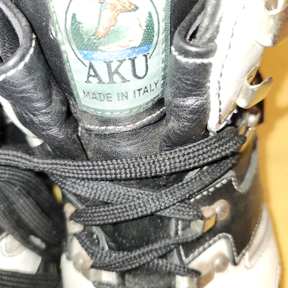 Leather Hiking Boots - Picture 8 of 8